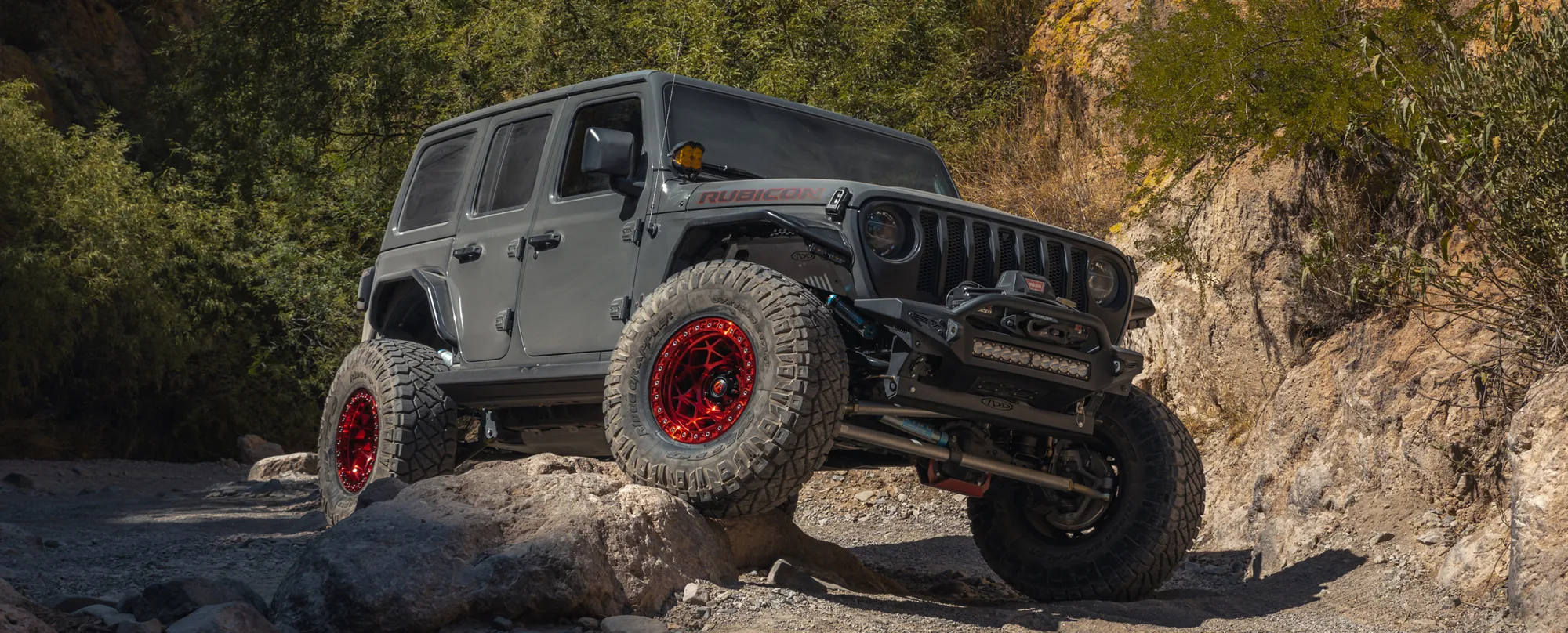 Jeep 4x4 canada offroad with big tires